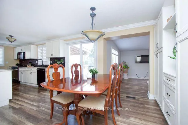Photo 9 of 11 Heritage Lane, Clarington, Newcastle — HOMEH
