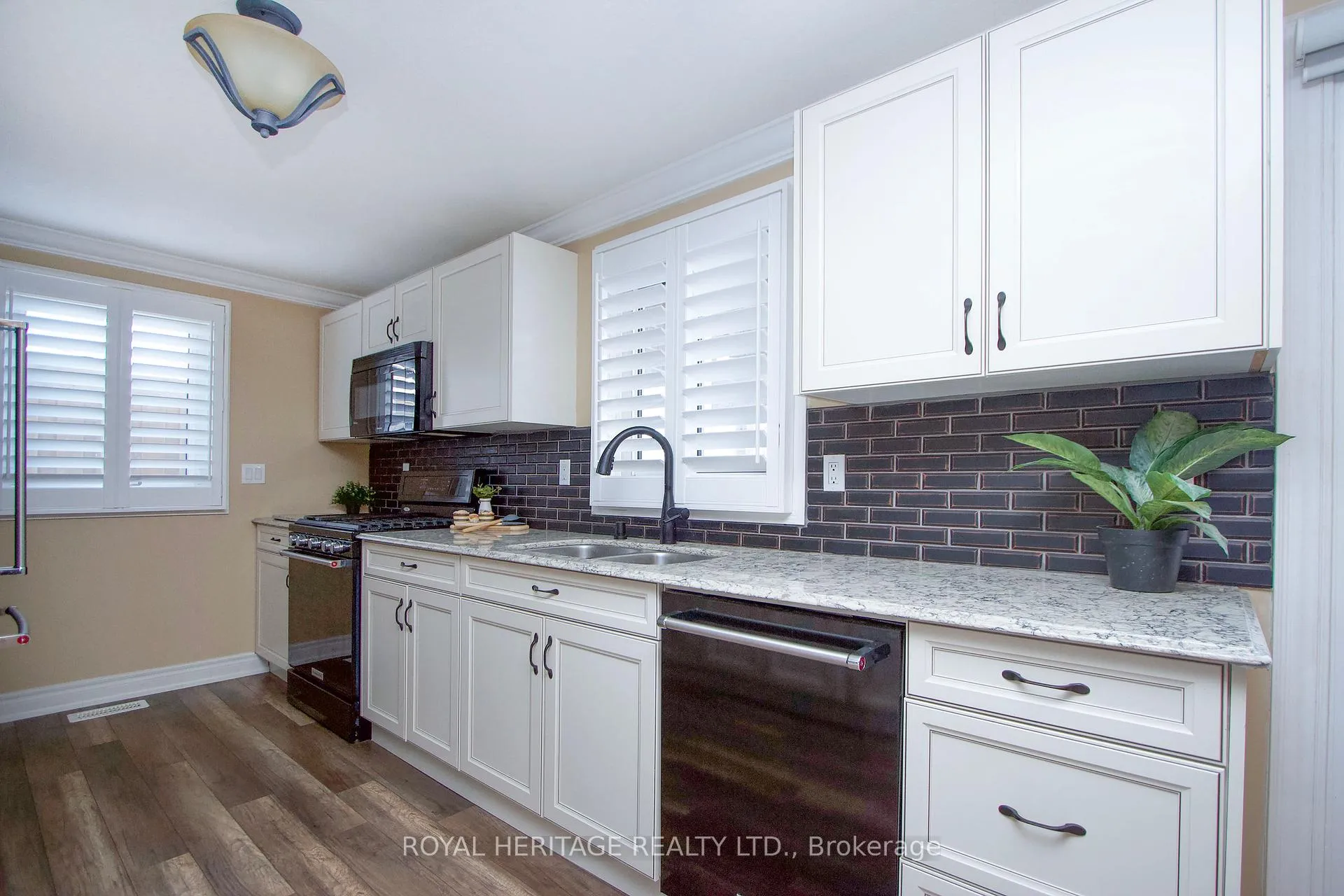 Photo 13 of 11 Heritage Lane, Clarington, Newcastle — HOMEH