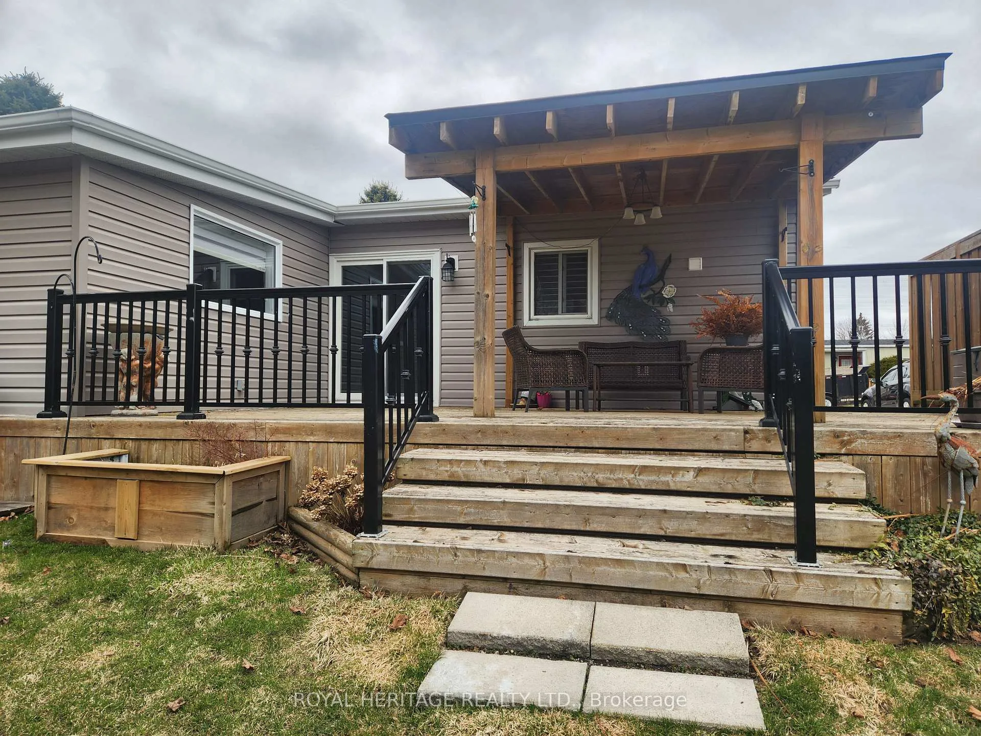 Photo 26 of 11 Heritage Lane, Clarington, Newcastle — HOMEH