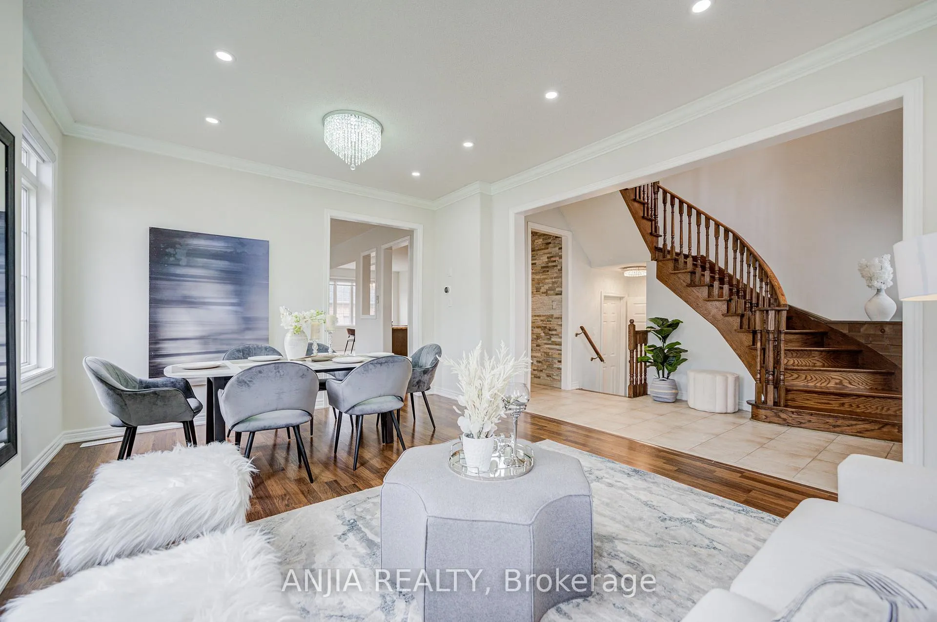 Photo 9 of 13 Maryterance Court, Markham, Cornell — HOMEH