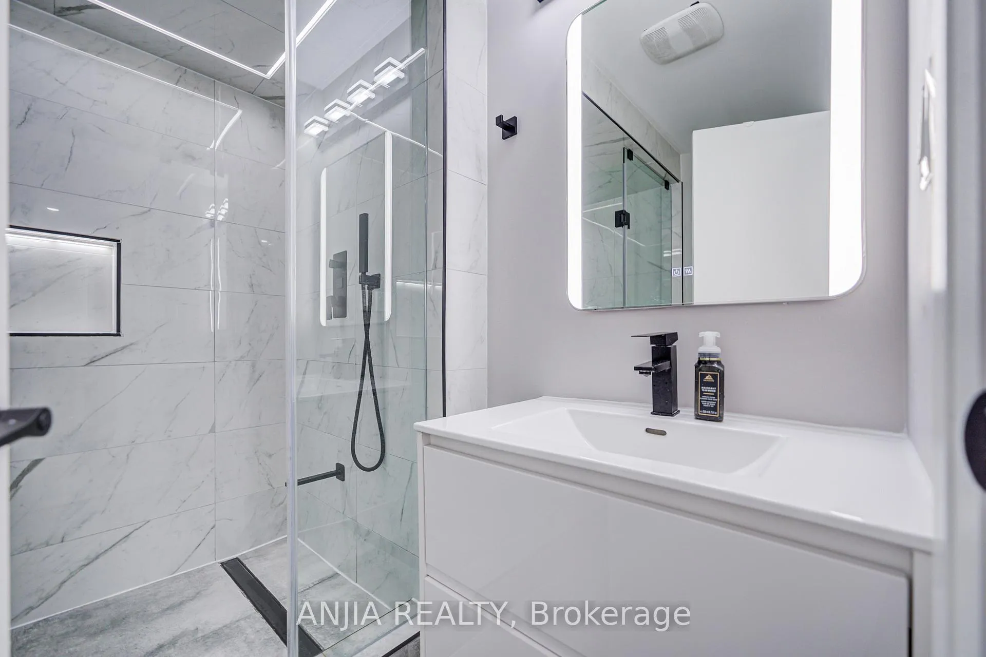 Photo 42 of 13 Maryterance Court, Markham, Cornell — HOMEH