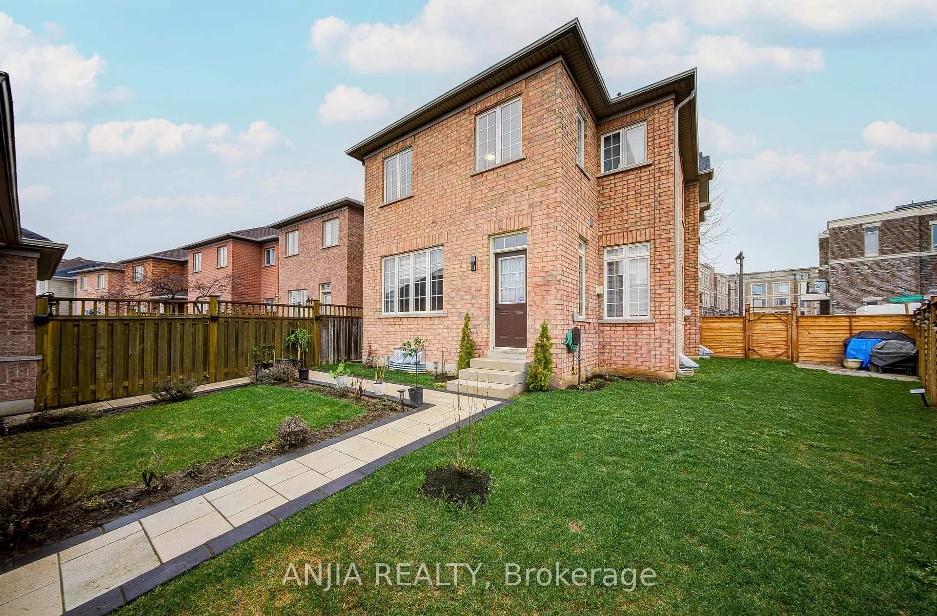 Photo 44 of 13 Maryterance Court, Markham, Cornell — HOMEH