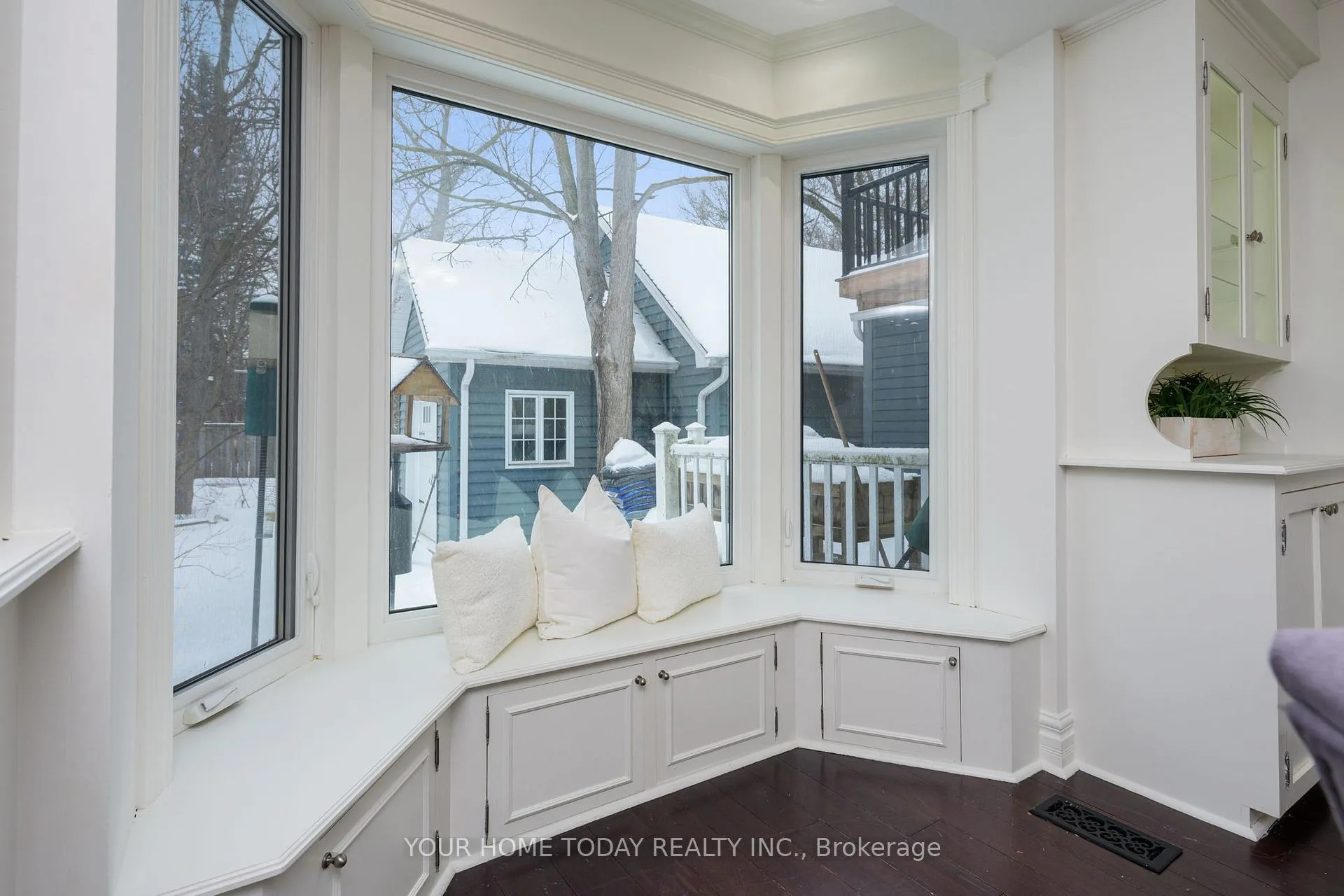 Photo 9 of 15 Queen Street, Halton Hills, Georgetown — HOMEH