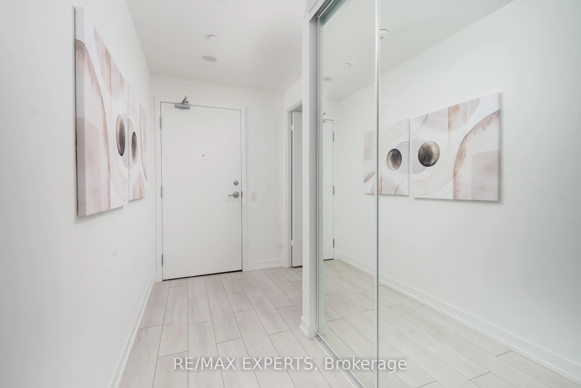 Photo 4 of Unit 2910, 5 Buttermill Avenue, Vaughan, Vaughan Corporate Centre — HOMEH