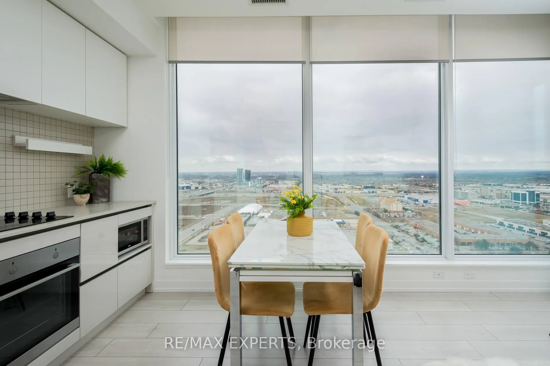 Photo 15 of Unit 2910, 5 Buttermill Avenue, Vaughan, Vaughan Corporate Centre — HOMEH