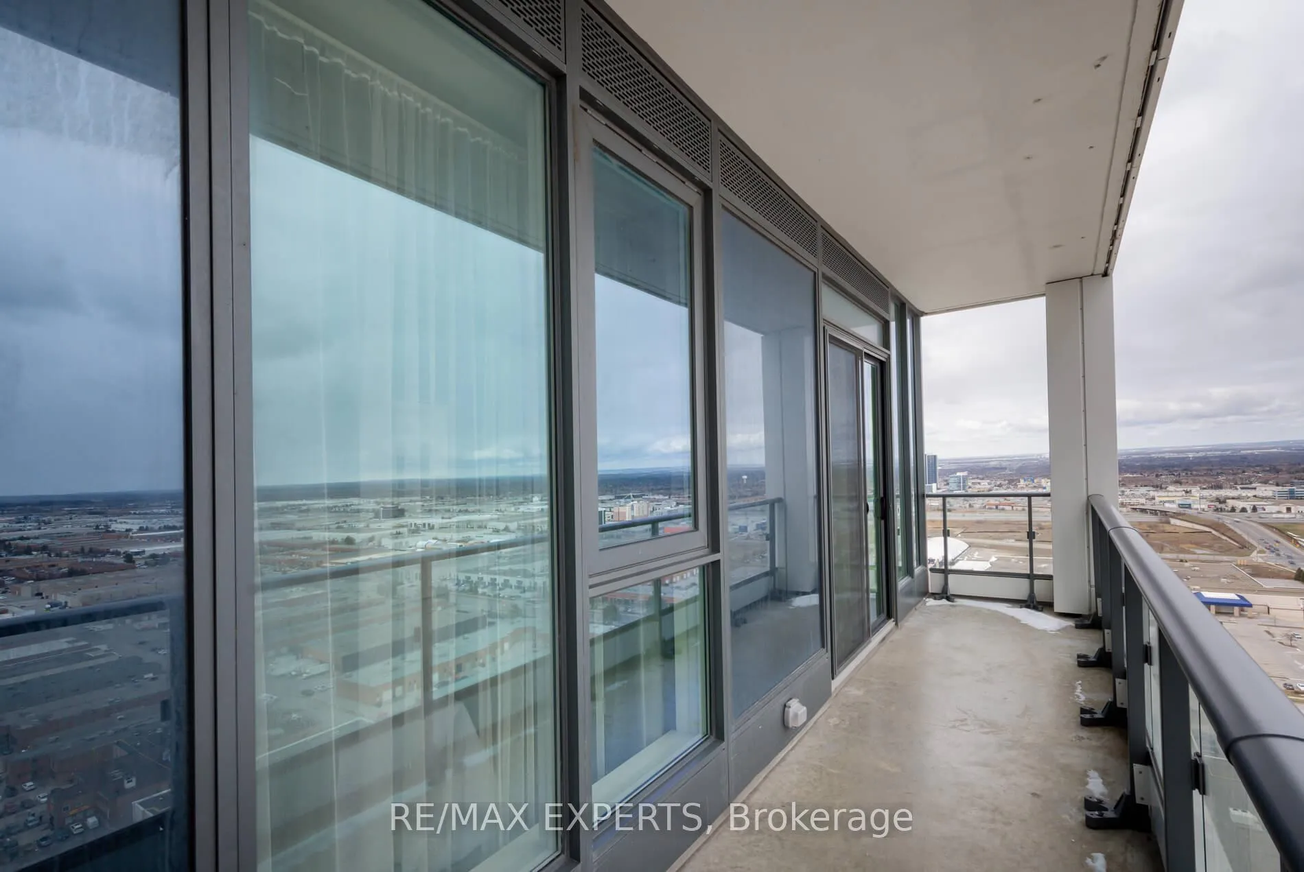 Photo 26 of Unit 2910, 5 Buttermill Avenue, Vaughan, Vaughan Corporate Centre — HOMEH