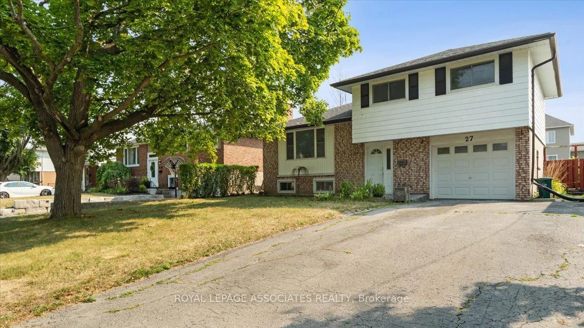 Photo 2 of 27 Janlyn Crescent, Belleville, Belleville Ward — HOMEH