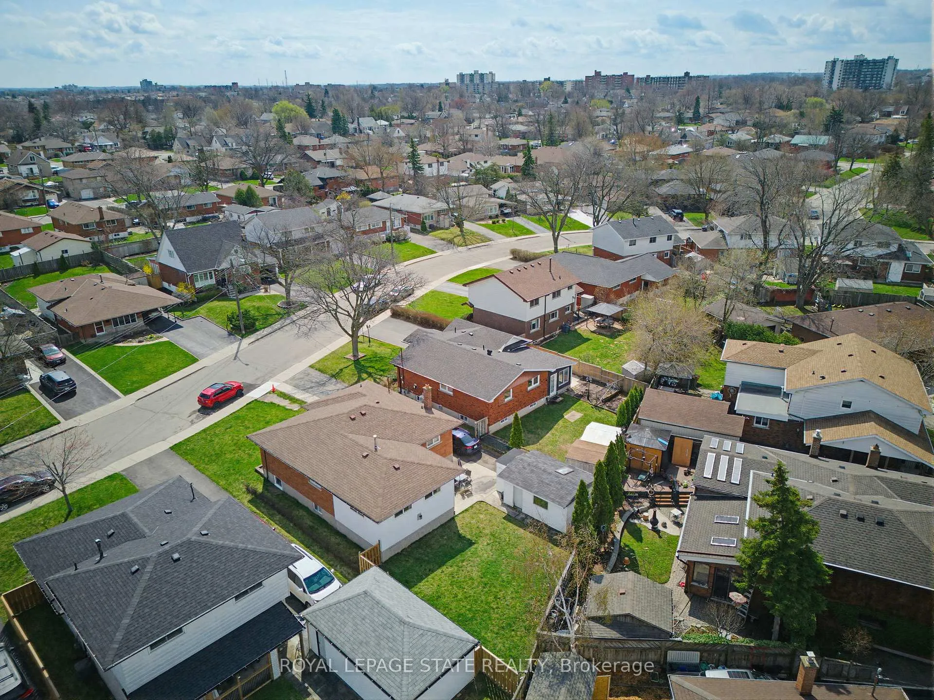 Photo 5 of 157 Hoover Crescent, Hamilton, Balfour — HOMEH