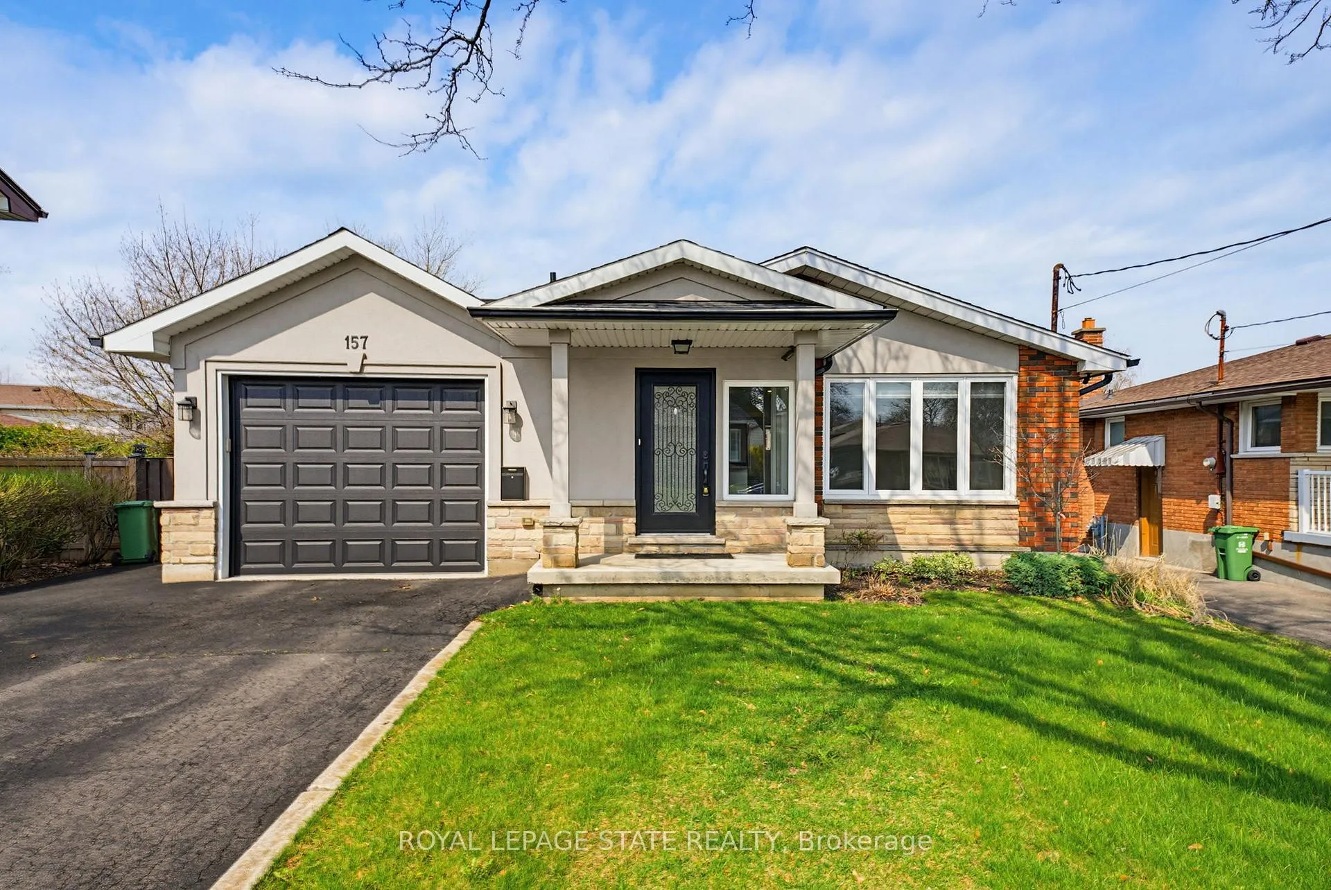 Photo 8 of 157 Hoover Crescent, Hamilton, Balfour — HOMEH