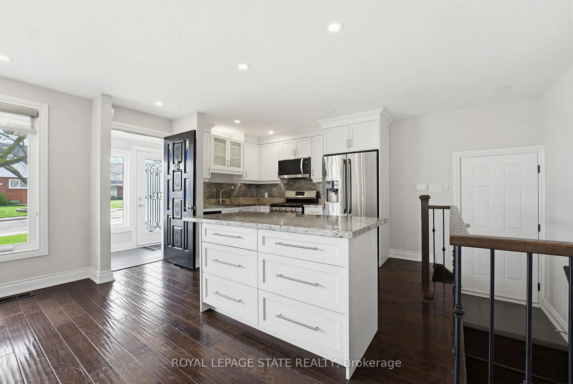Photo 14 of 157 Hoover Crescent, Hamilton, Balfour — HOMEH