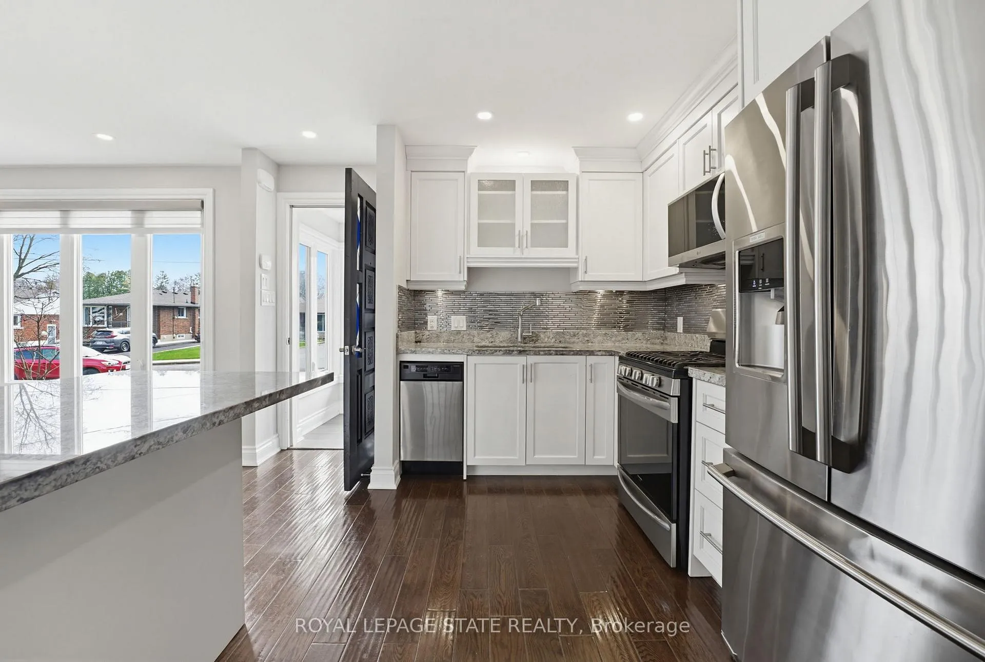 Photo 16 of 157 Hoover Crescent, Hamilton, Balfour — HOMEH