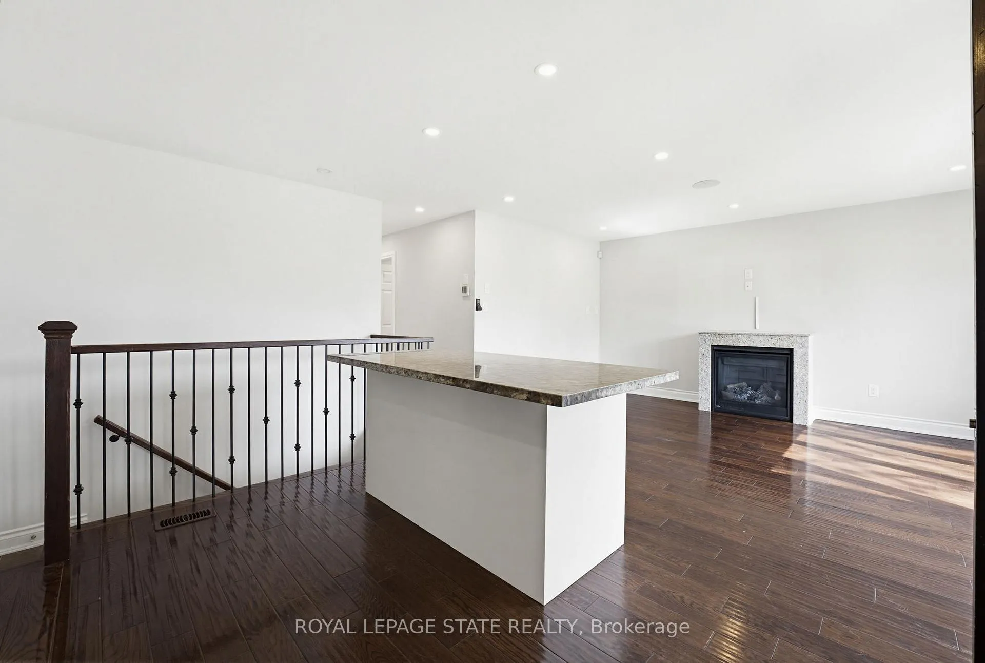 Photo 18 of 157 Hoover Crescent, Hamilton, Balfour — HOMEH