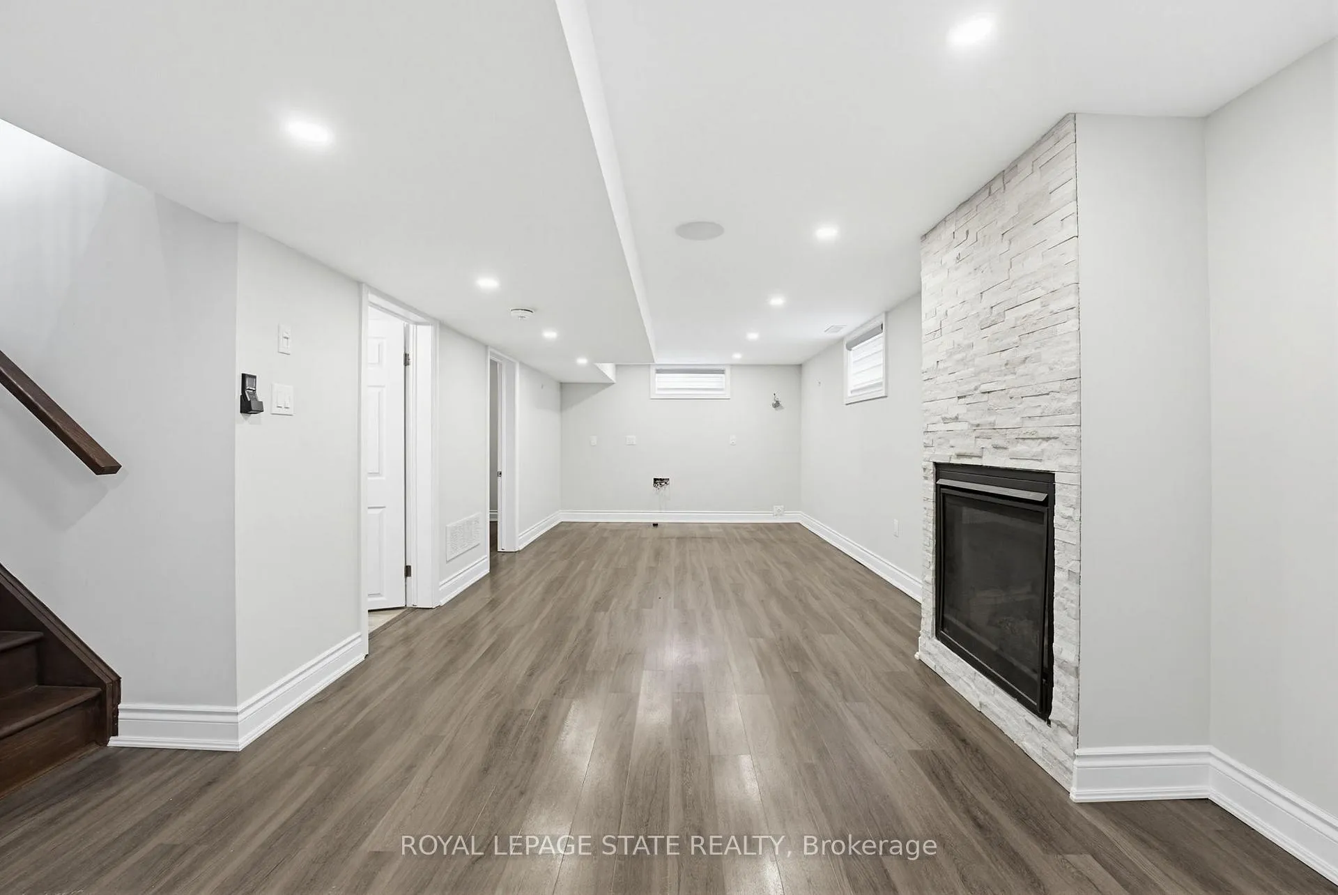 Photo 29 of 157 Hoover Crescent, Hamilton, Balfour — HOMEH