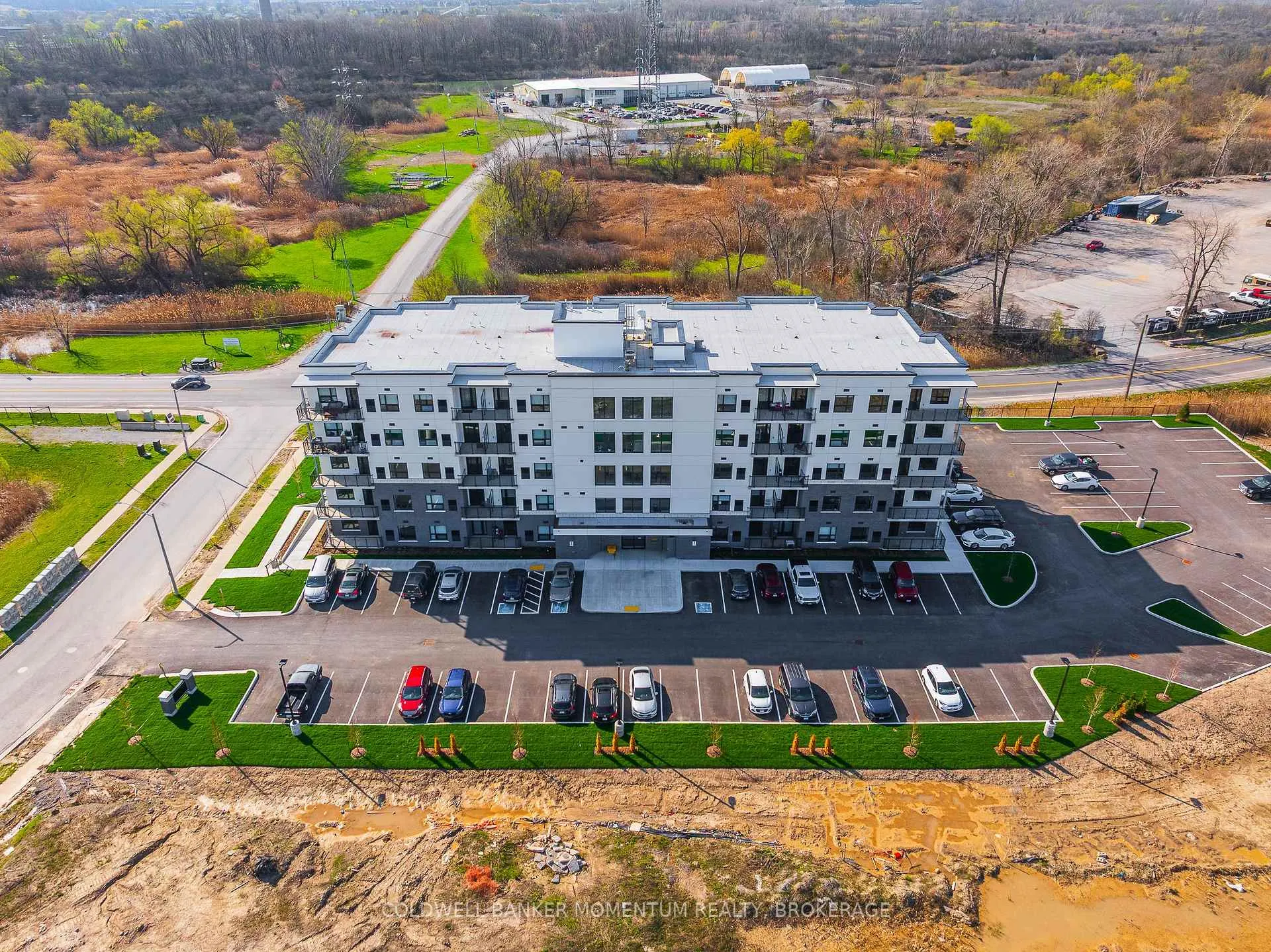 Photo 2 of Unit 305, 5 Baker Street, Thorold, Thorold Downtown — HOMEH