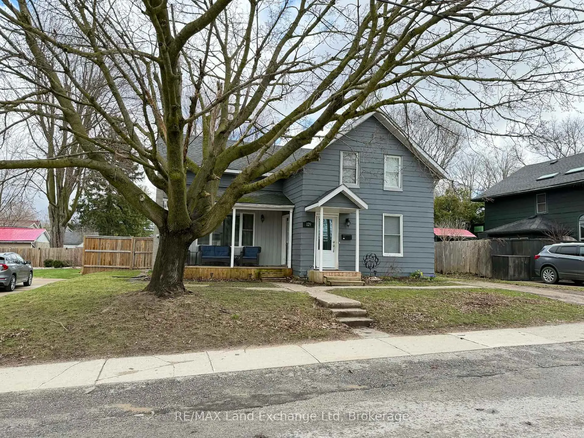 Photo 2 of 129 Victoria Street E, North Huron, Wingham — HOMEH