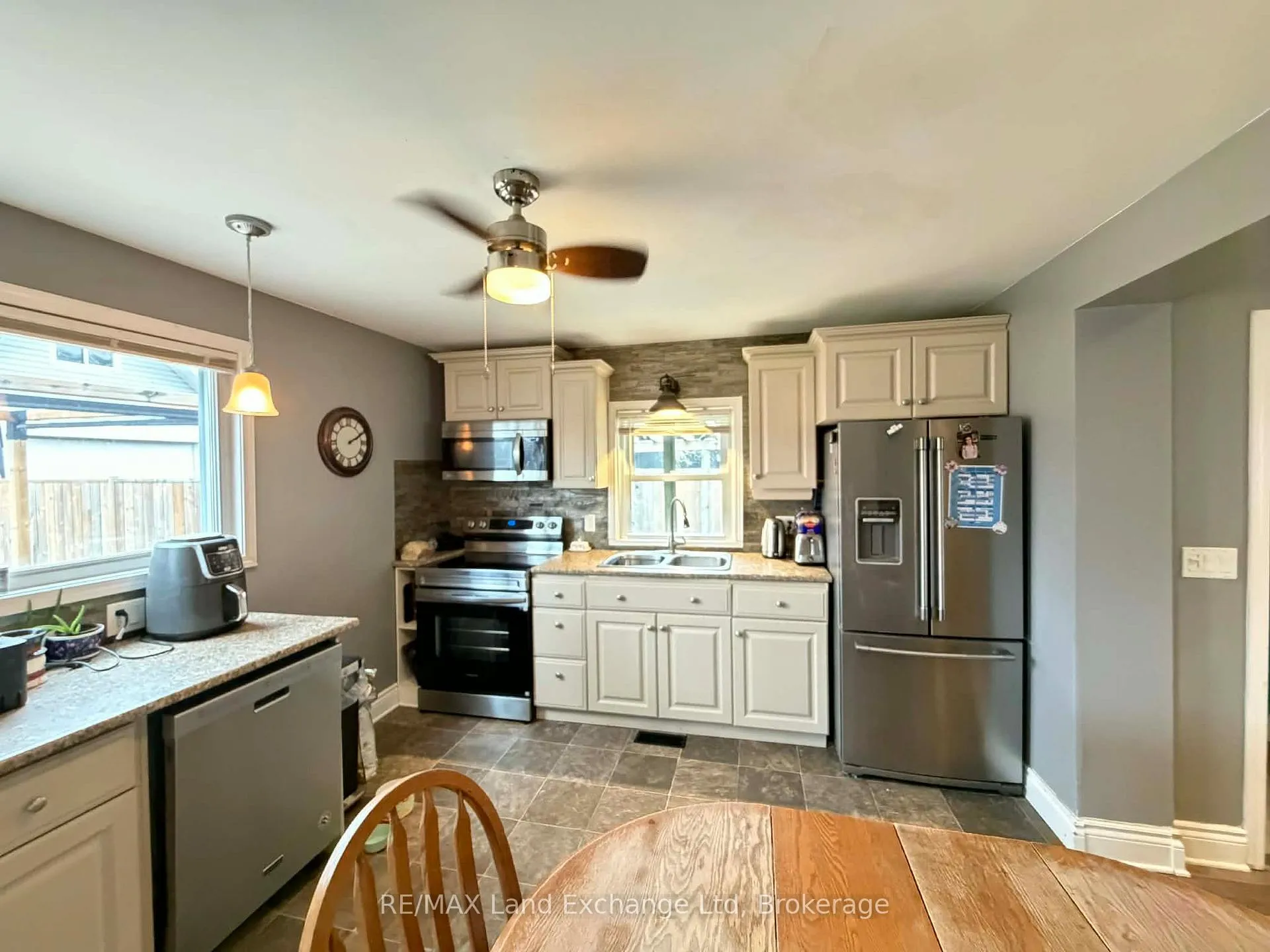 Photo 5 of 129 Victoria Street E, North Huron, Wingham — HOMEH