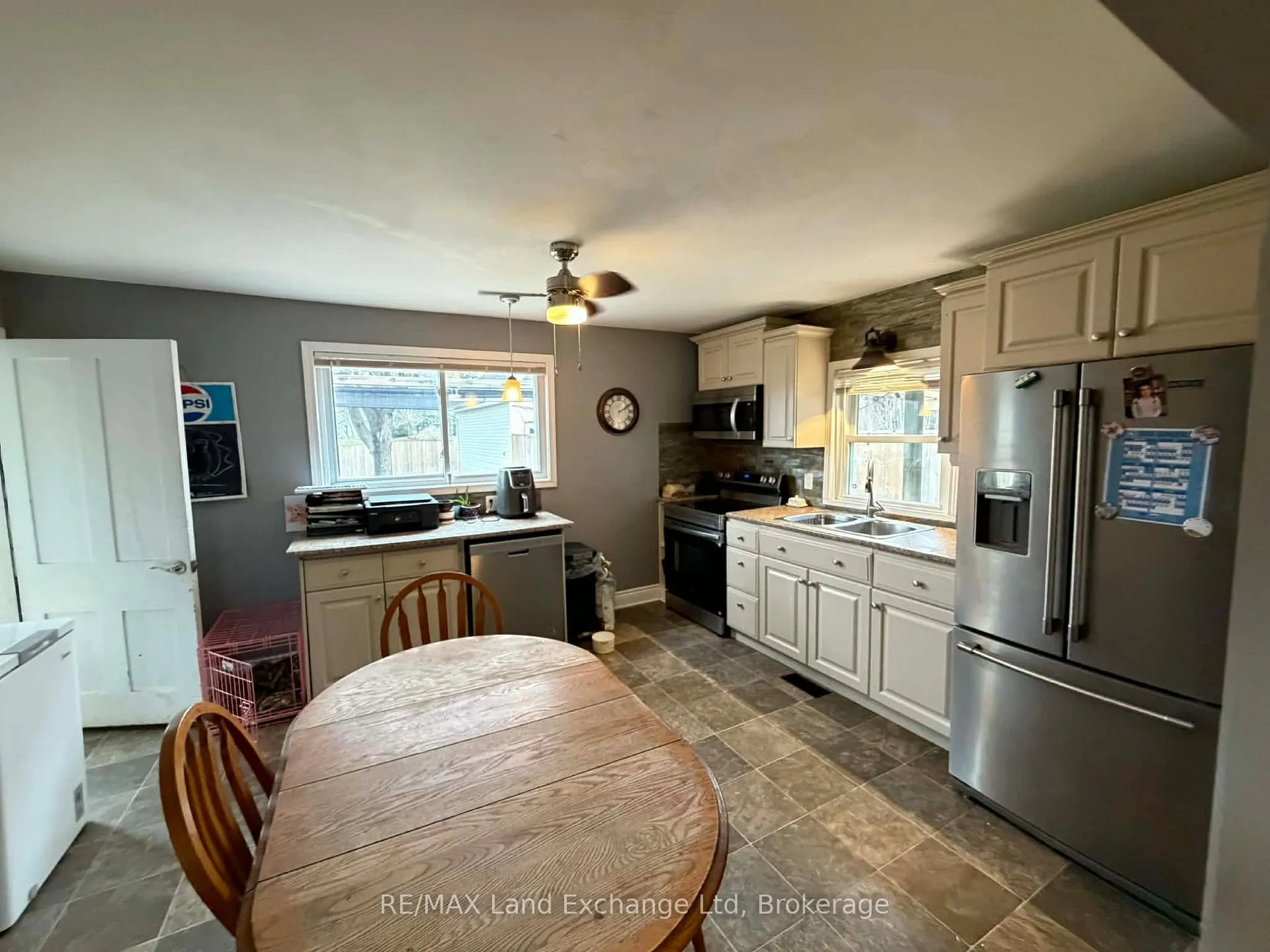 Photo 6 of 129 Victoria Street E, North Huron, Wingham — HOMEH