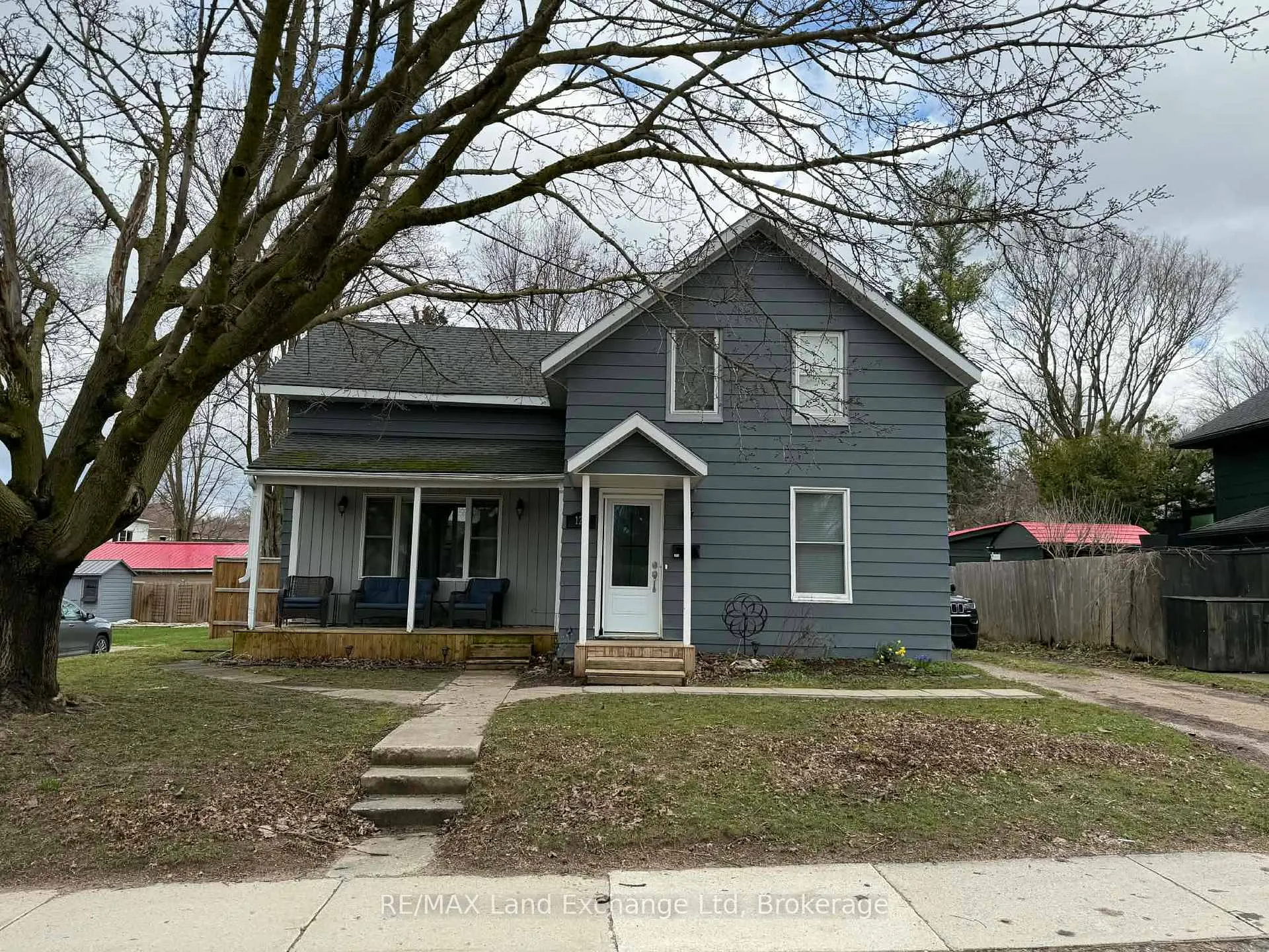Photo 13 of 129 Victoria Street E, North Huron, Wingham — HOMEH
