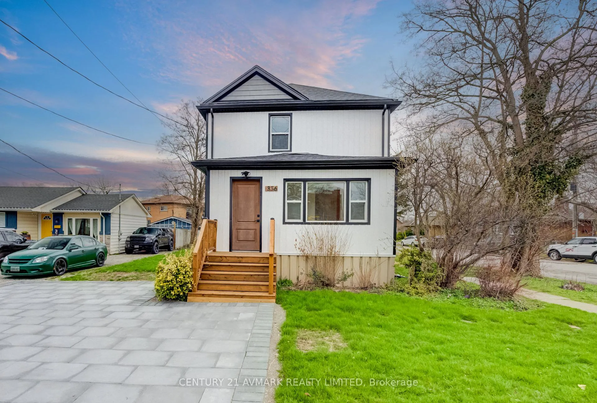 Photo 2 of 336 Geneva Street, St. Catharines, Fairview — HOMEH