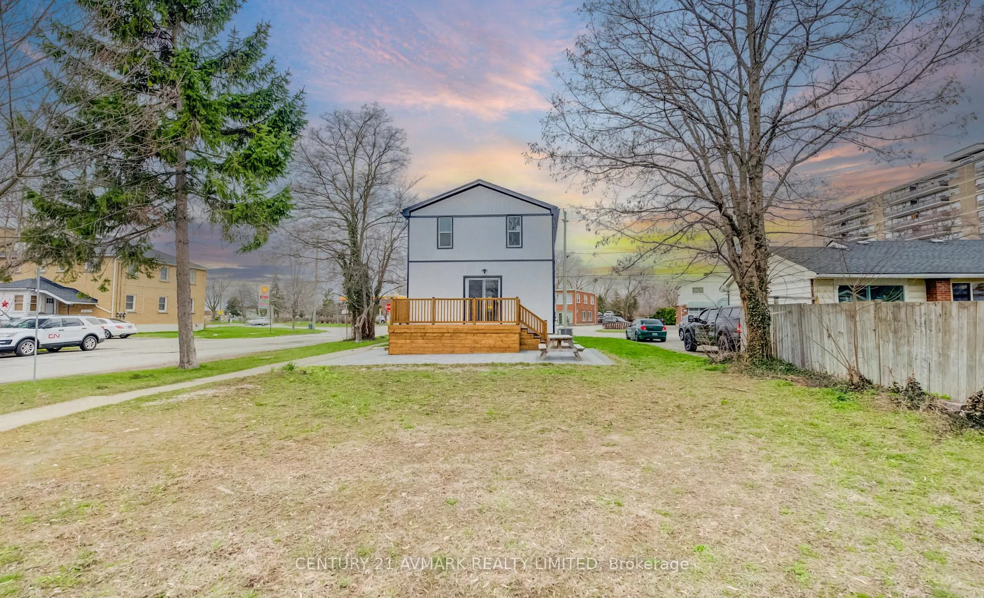 Photo 11 of 336 Geneva Street, St. Catharines, Fairview — HOMEH