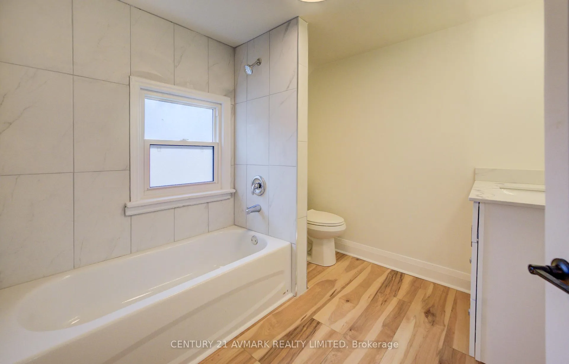 Photo 22 of 336 Geneva Street, St. Catharines, Fairview — HOMEH