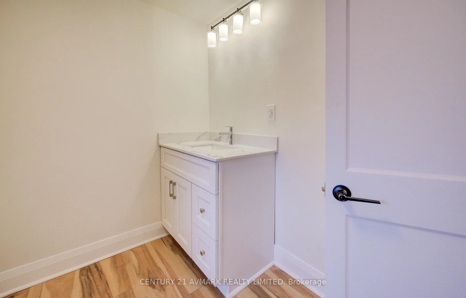 Photo 23 of 336 Geneva Street, St. Catharines, Fairview — HOMEH
