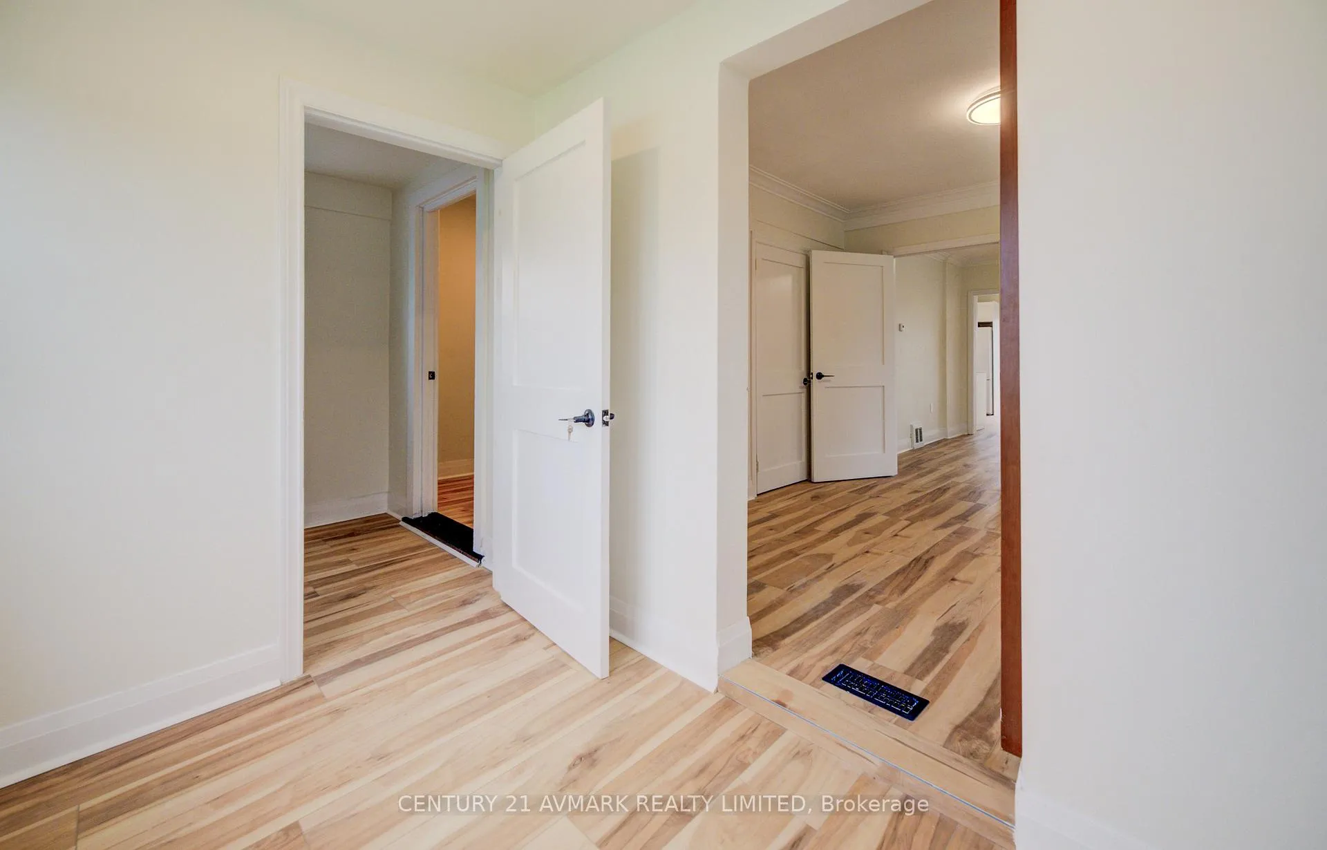 Photo 27 of 336 Geneva Street, St. Catharines, Fairview — HOMEH
