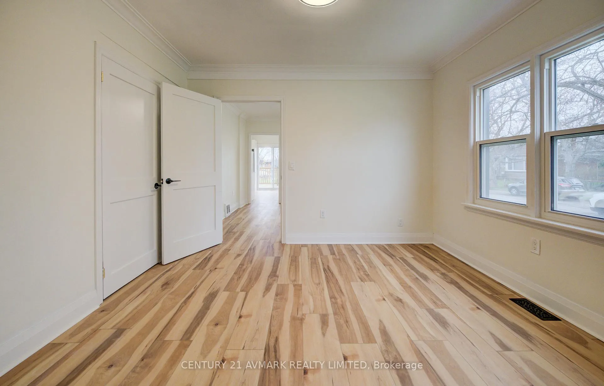 Photo 28 of 336 Geneva Street, St. Catharines, Fairview — HOMEH