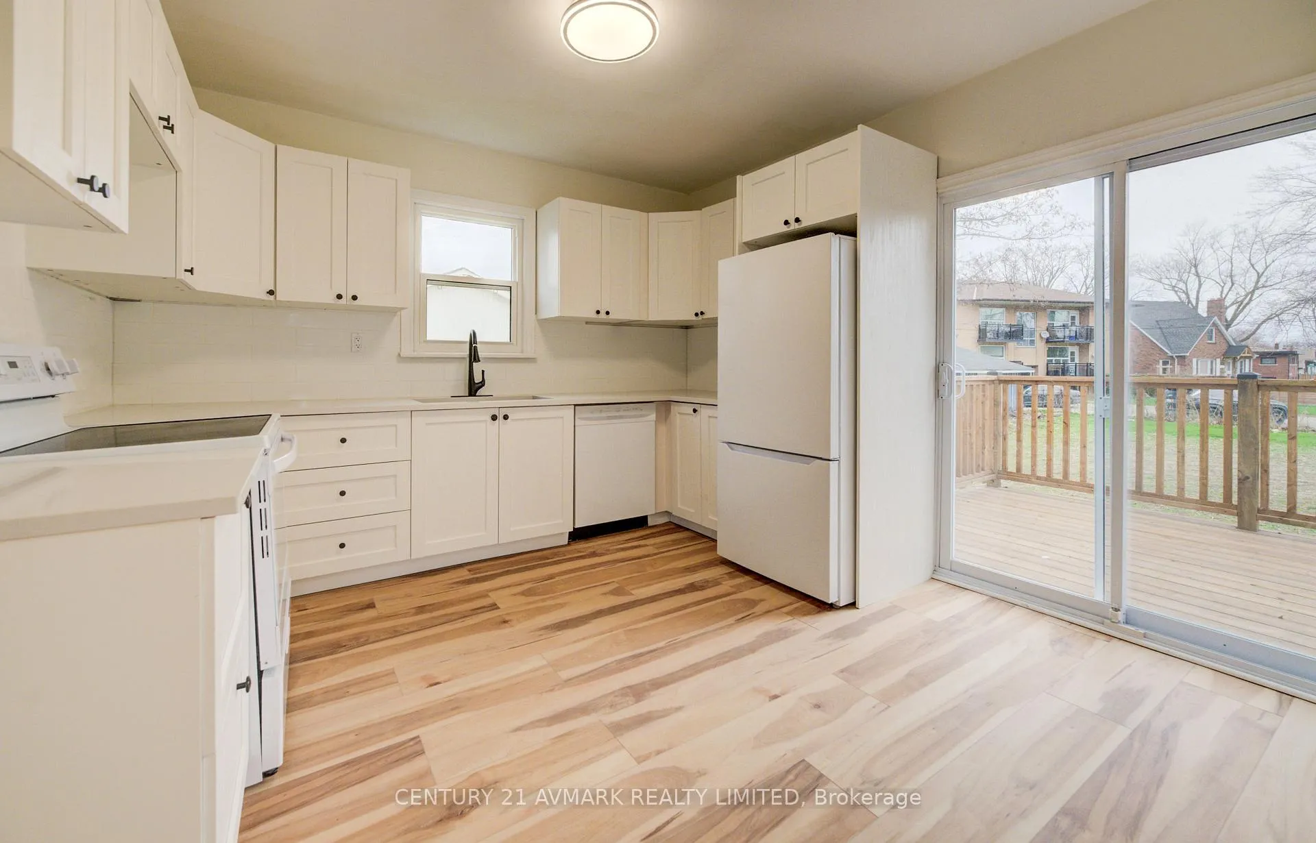 Photo 32 of 336 Geneva Street, St. Catharines, Fairview — HOMEH