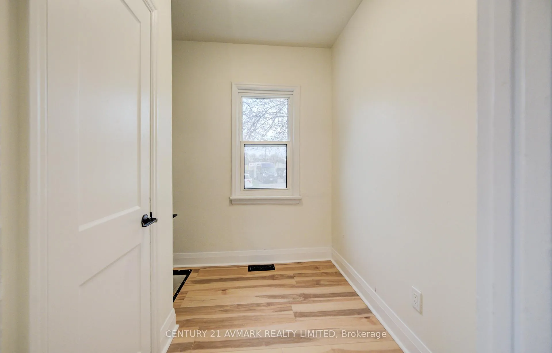 Photo 36 of 336 Geneva Street, St. Catharines, Fairview — HOMEH