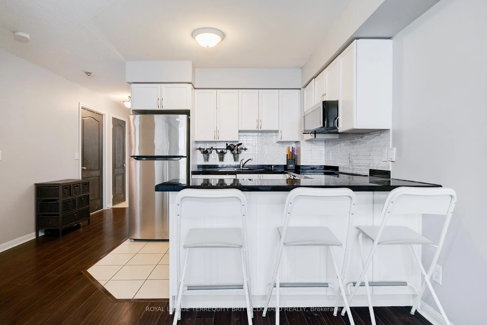 Photo 9 of Unit 1101, 4 Elsinore Path, Etobicoke, New Toronto — HOMEH