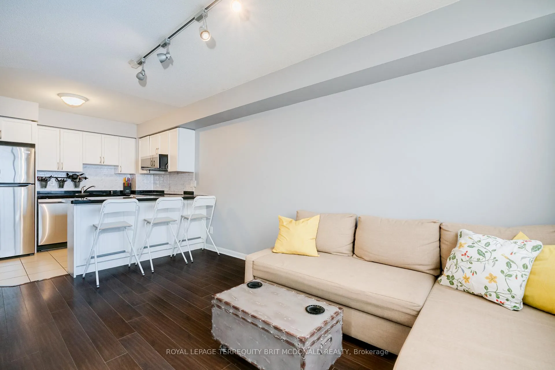 Photo 13 of Unit 1101, 4 Elsinore Path, Etobicoke, New Toronto — HOMEH