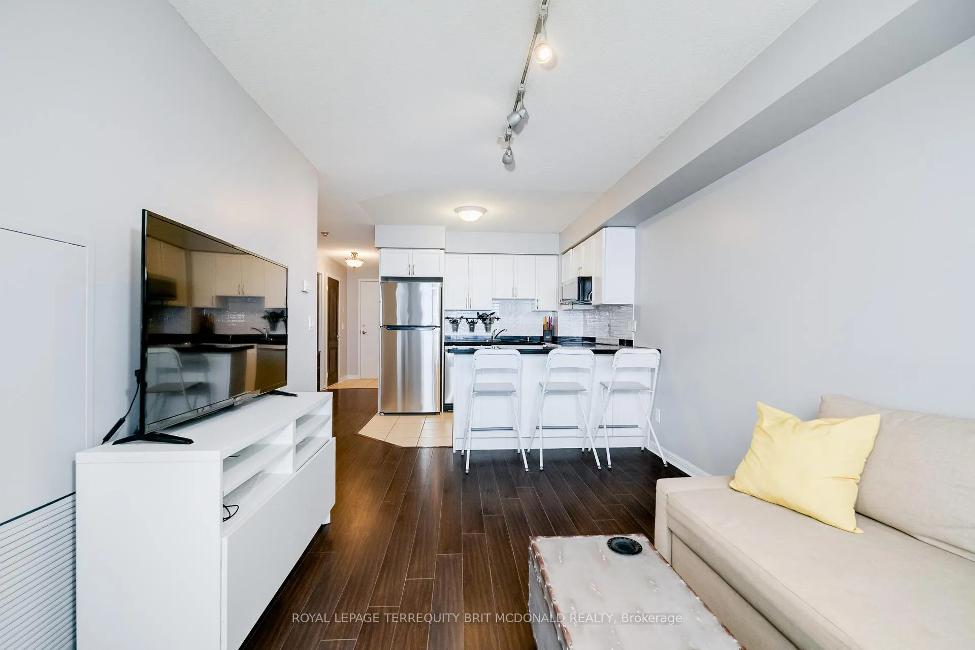 Photo 14 of Unit 1101, 4 Elsinore Path, Etobicoke, New Toronto — HOMEH