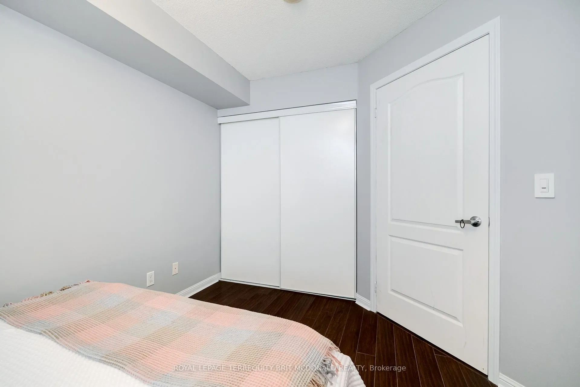 Photo 16 of Unit 1101, 4 Elsinore Path, Etobicoke, New Toronto — HOMEH