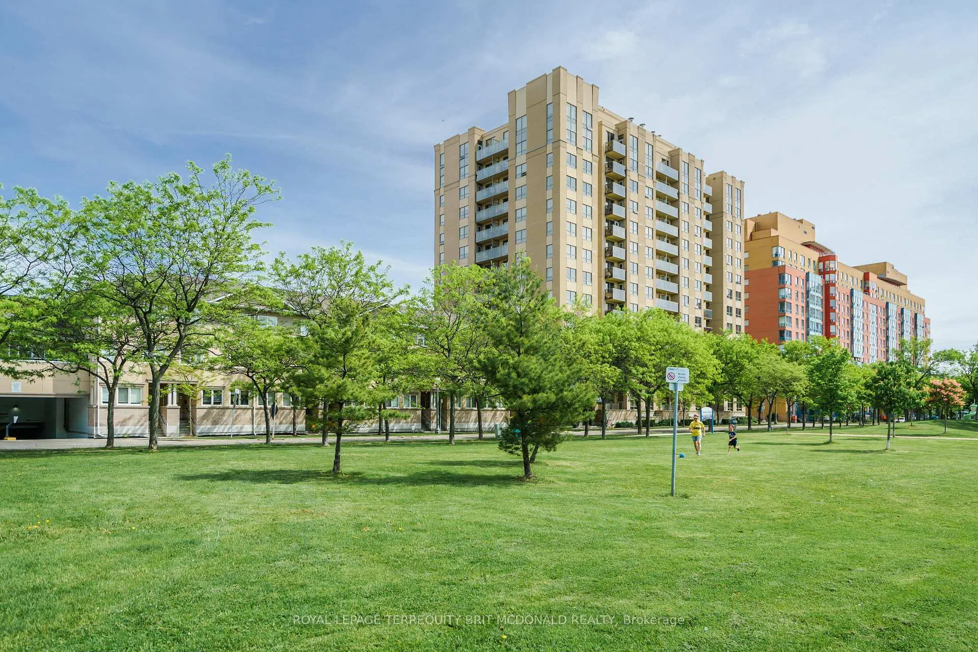 Photo 27 of Unit 1101, 4 Elsinore Path, Etobicoke, New Toronto — HOMEH