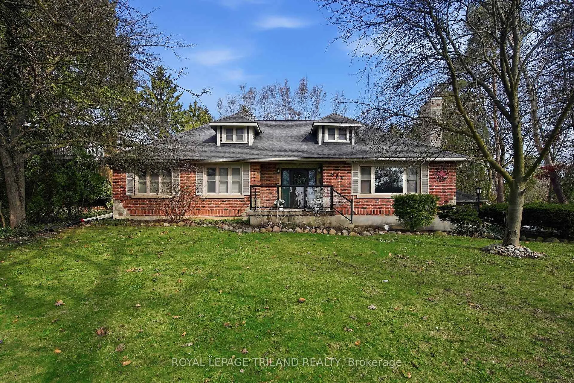 Front of 831 Riverside Drive