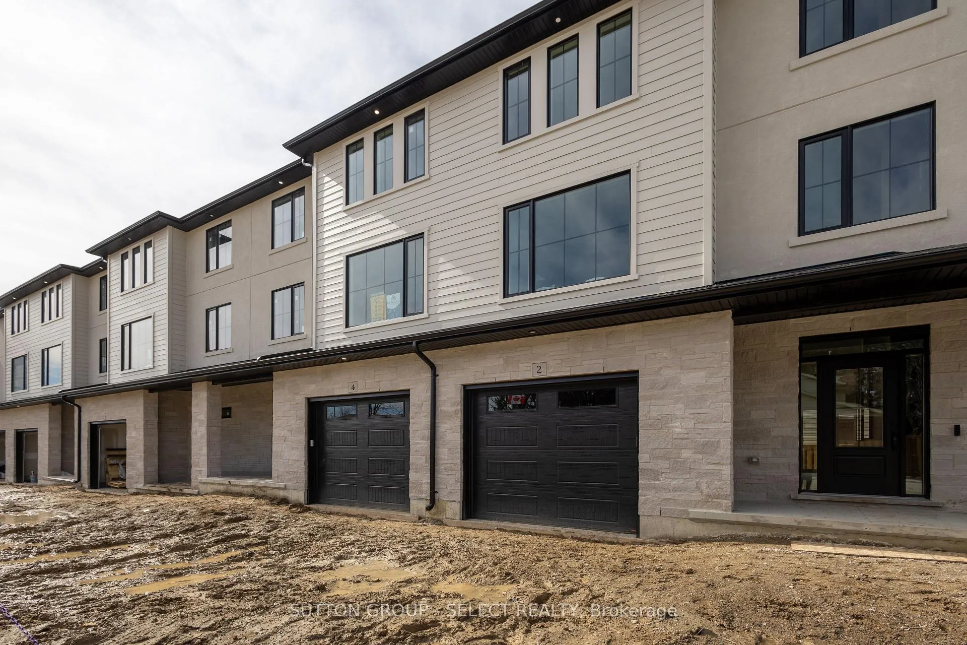 Photo 1 of Unit 6, 233 Upper Queen Street, Thames Centre, Thorndale — HOMEH