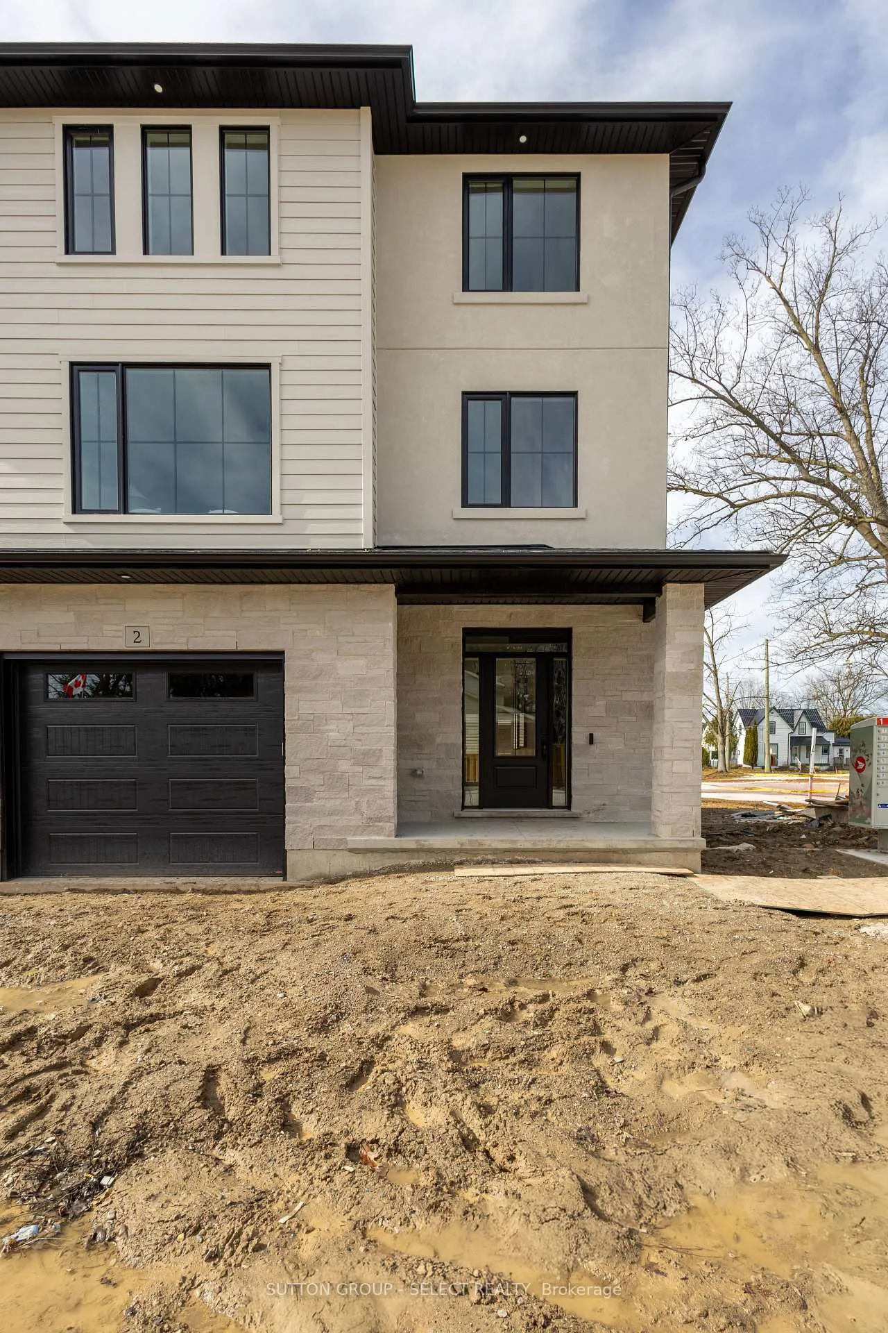 Photo 3 of Unit 6, 233 Upper Queen Street, Thames Centre, Thorndale — HOMEH