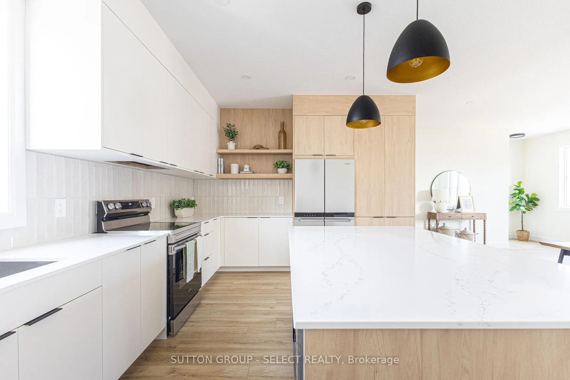 Photo 11 of Unit 6, 233 Upper Queen Street, Thames Centre, Thorndale — HOMEH