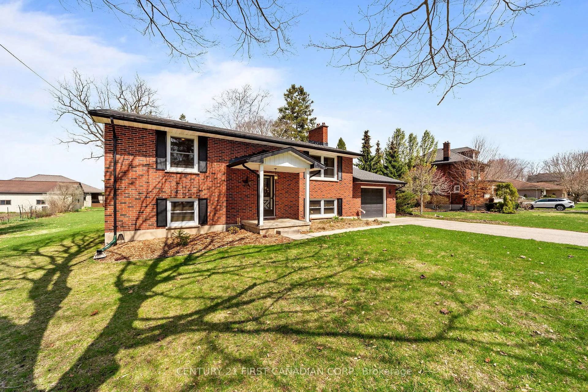 Photo 3 of 180 Church Street, North Middlesex, Ailsa Craig — HOMEH
