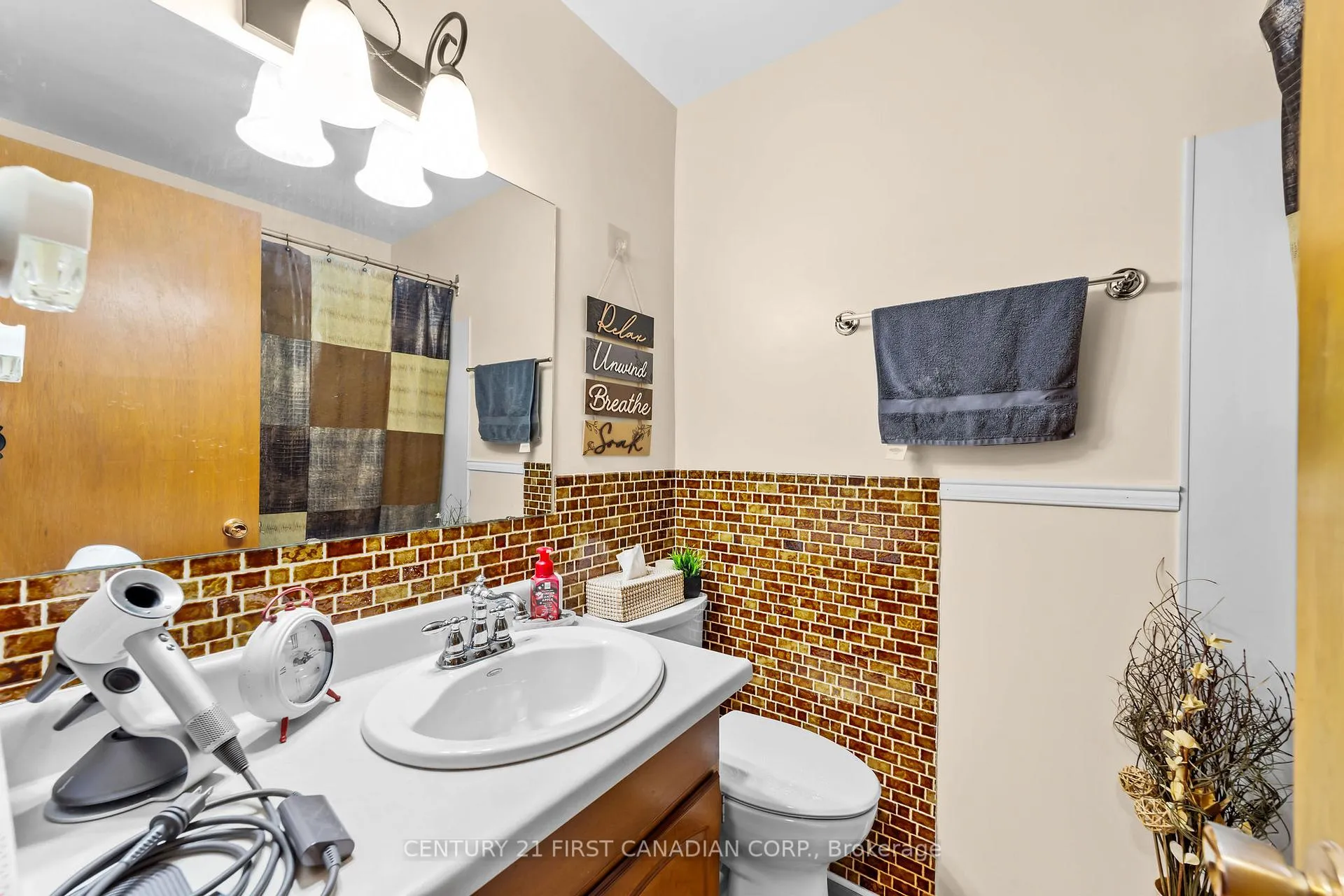 Photo 25 of 180 Church Street, North Middlesex, Ailsa Craig — HOMEH