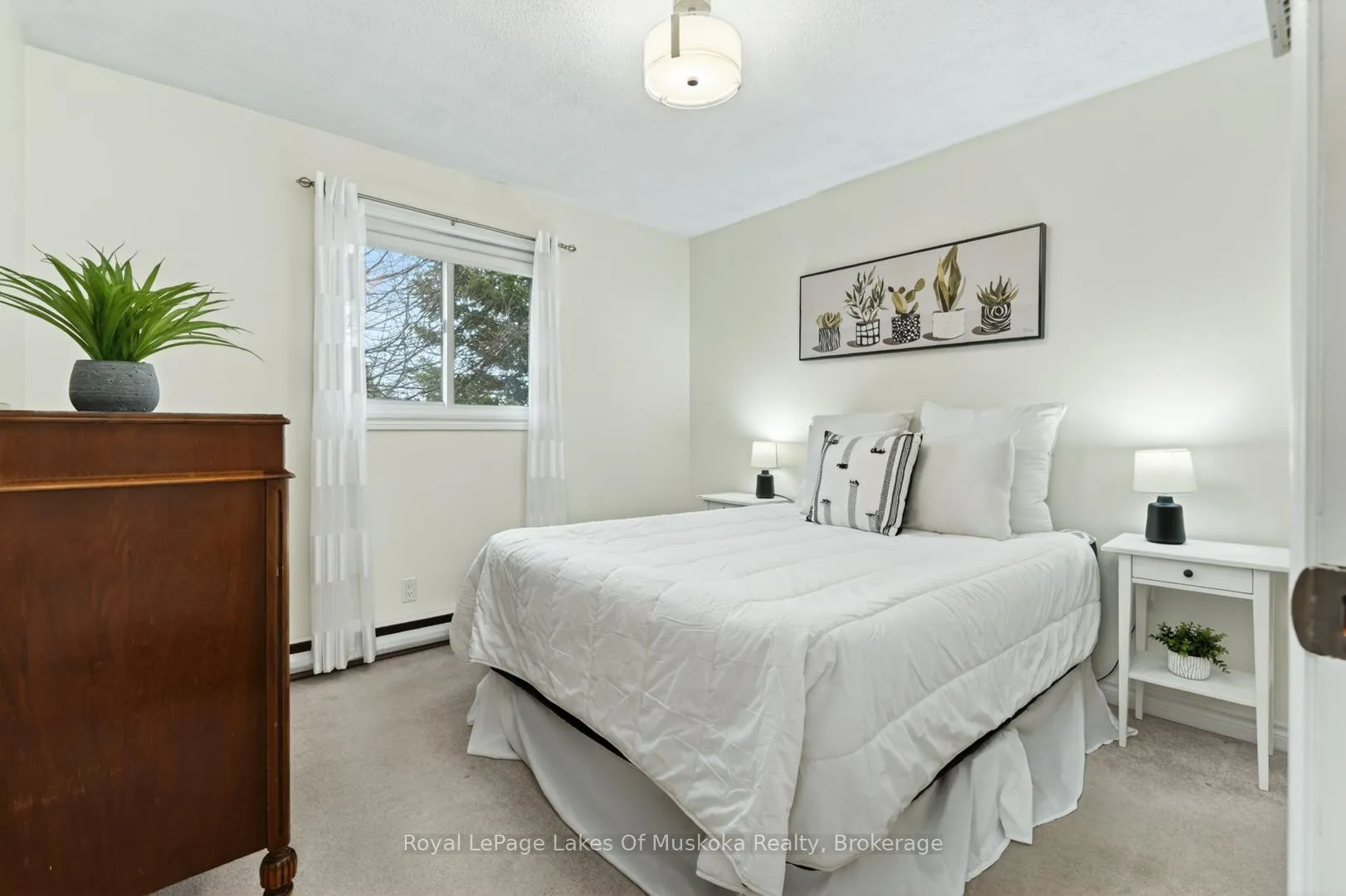 Photo 14 of 234 Yonge Street, Burk's Falls — HOMEH