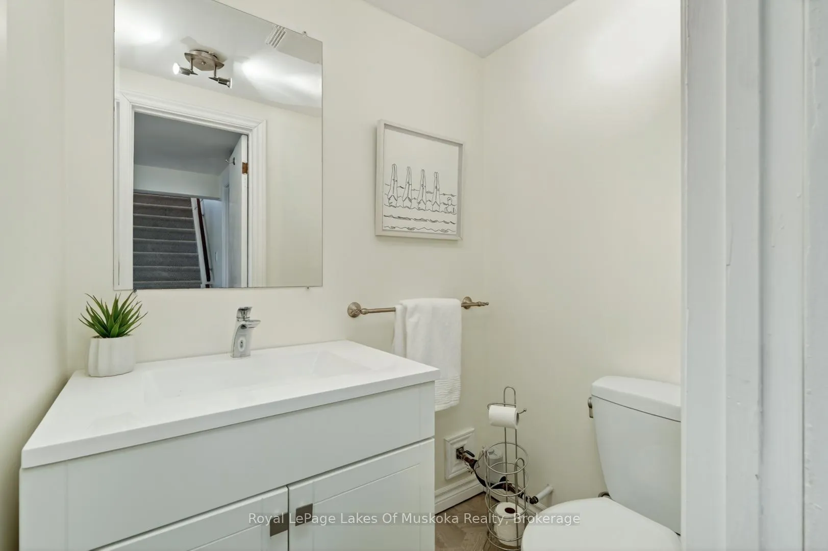 Photo 20 of 234 Yonge Street, Burk's Falls — HOMEH