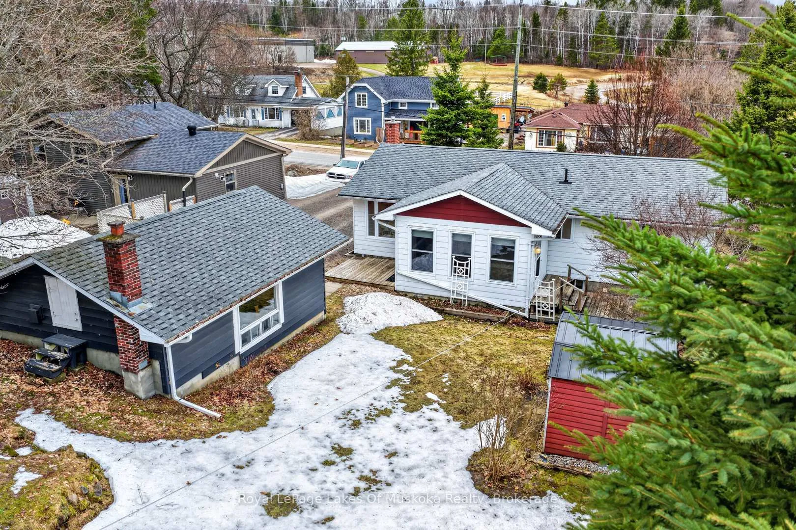 Photo 38 of 234 Yonge Street, Burk's Falls — HOMEH