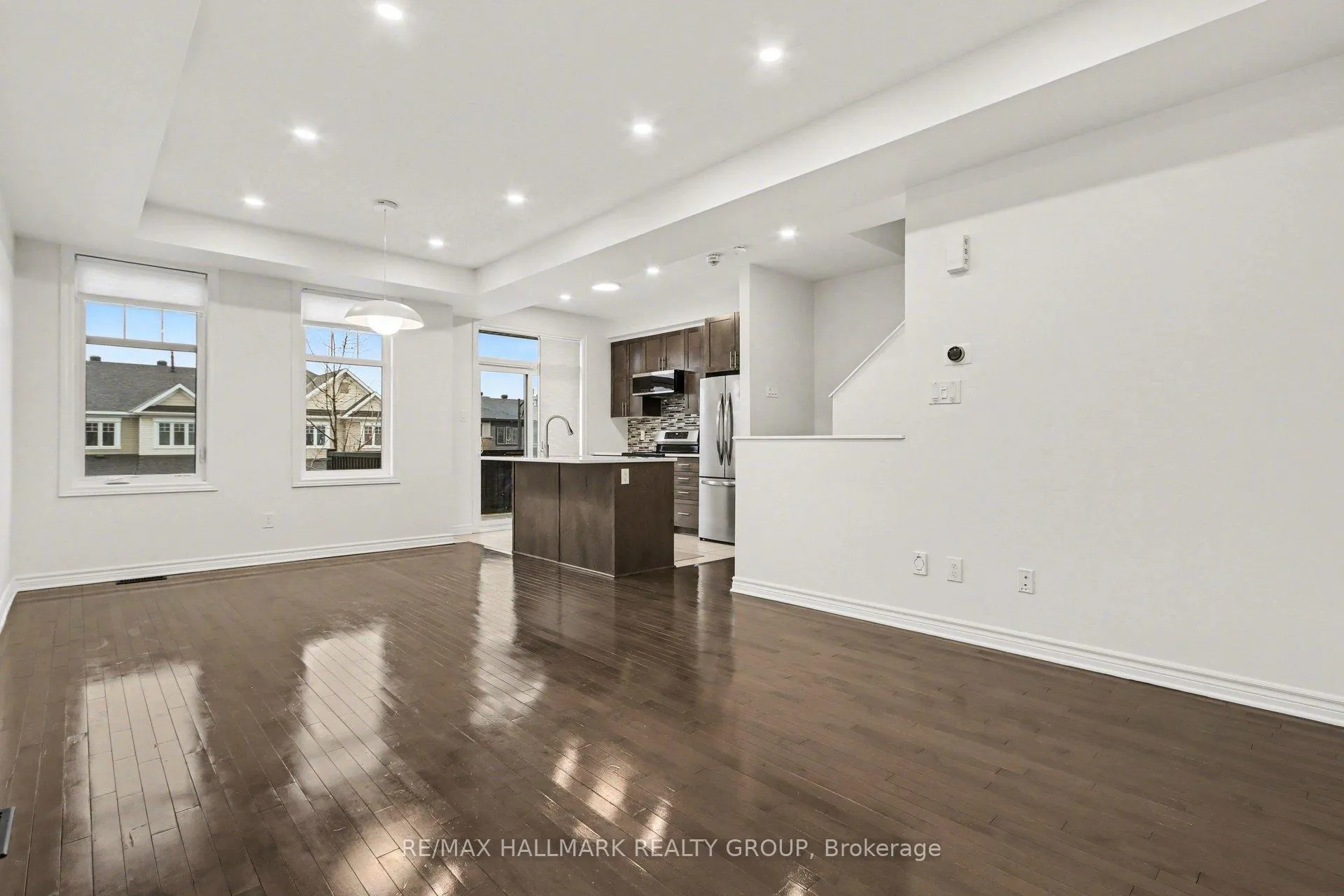 Photo 7 of 865 Kilbirnie Drive, Ottawa, Barrhaven - Half Moon Bay — HOMEH