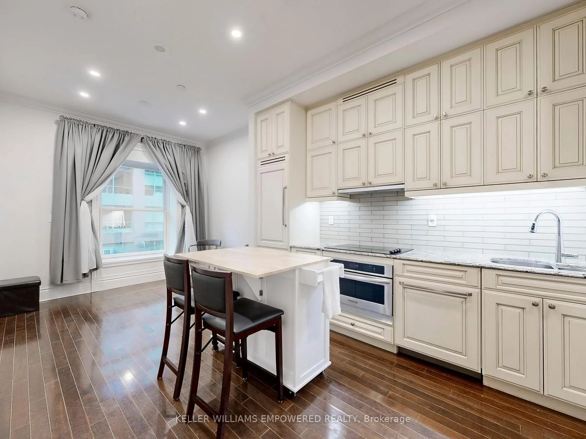 Photo 6 of Unit 522, 22 Leader Lane, Toronto, Church-Yonge Corridor — HOMEH