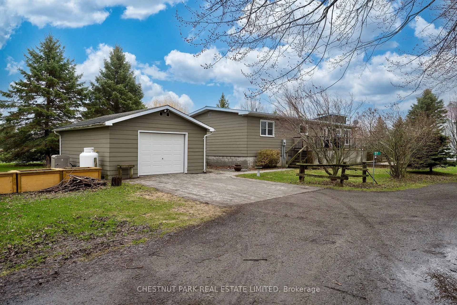 Photo 3 of 27 Carmans Lane, Prince Edward County, South Marysburg Ward — HOMEH