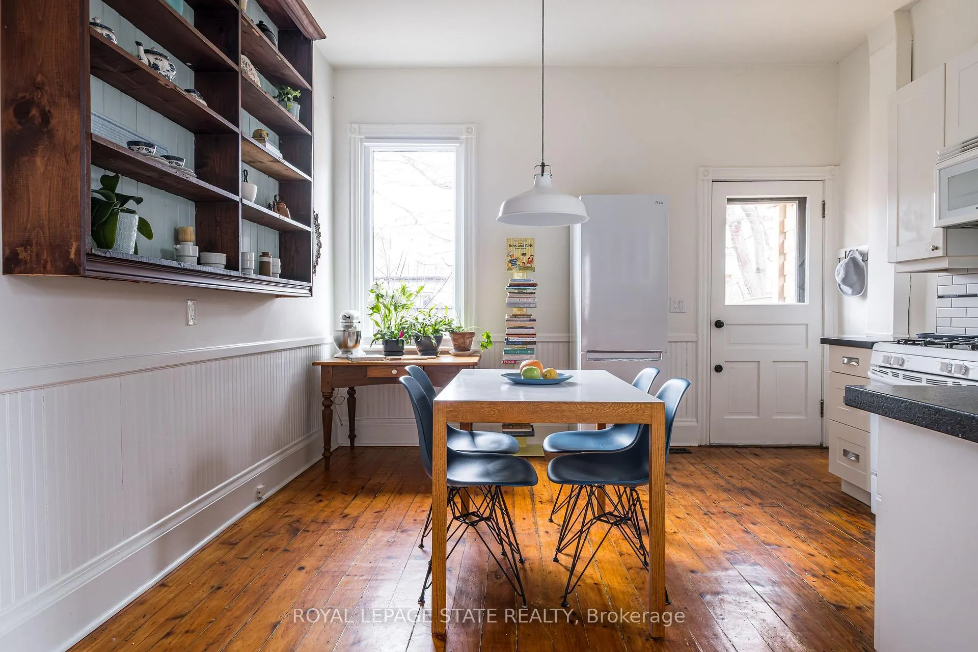 Photo 13 of 23 Murray Street W, Hamilton, Central — HOMEH