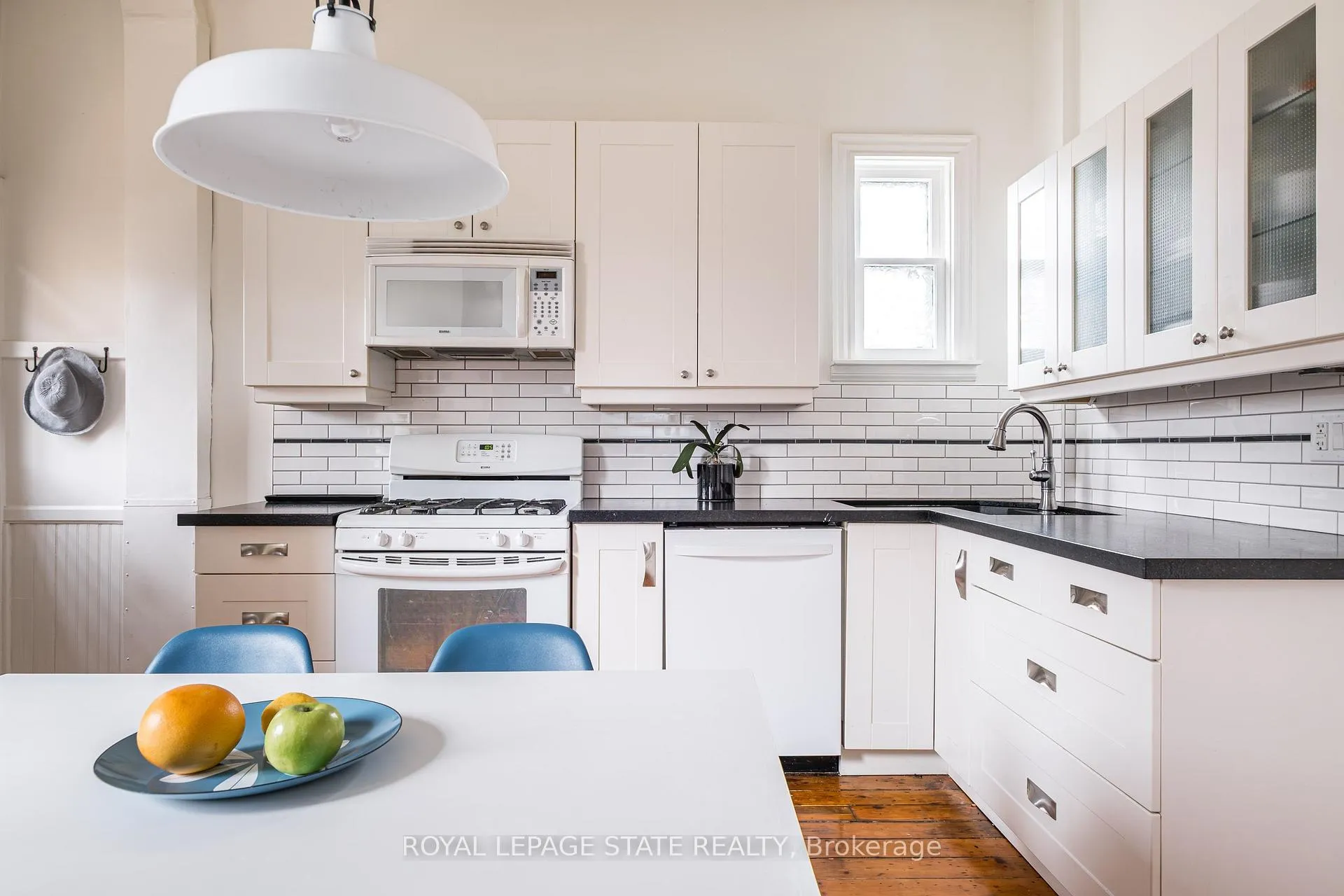 Photo 15 of 23 Murray Street W, Hamilton, Central — HOMEH