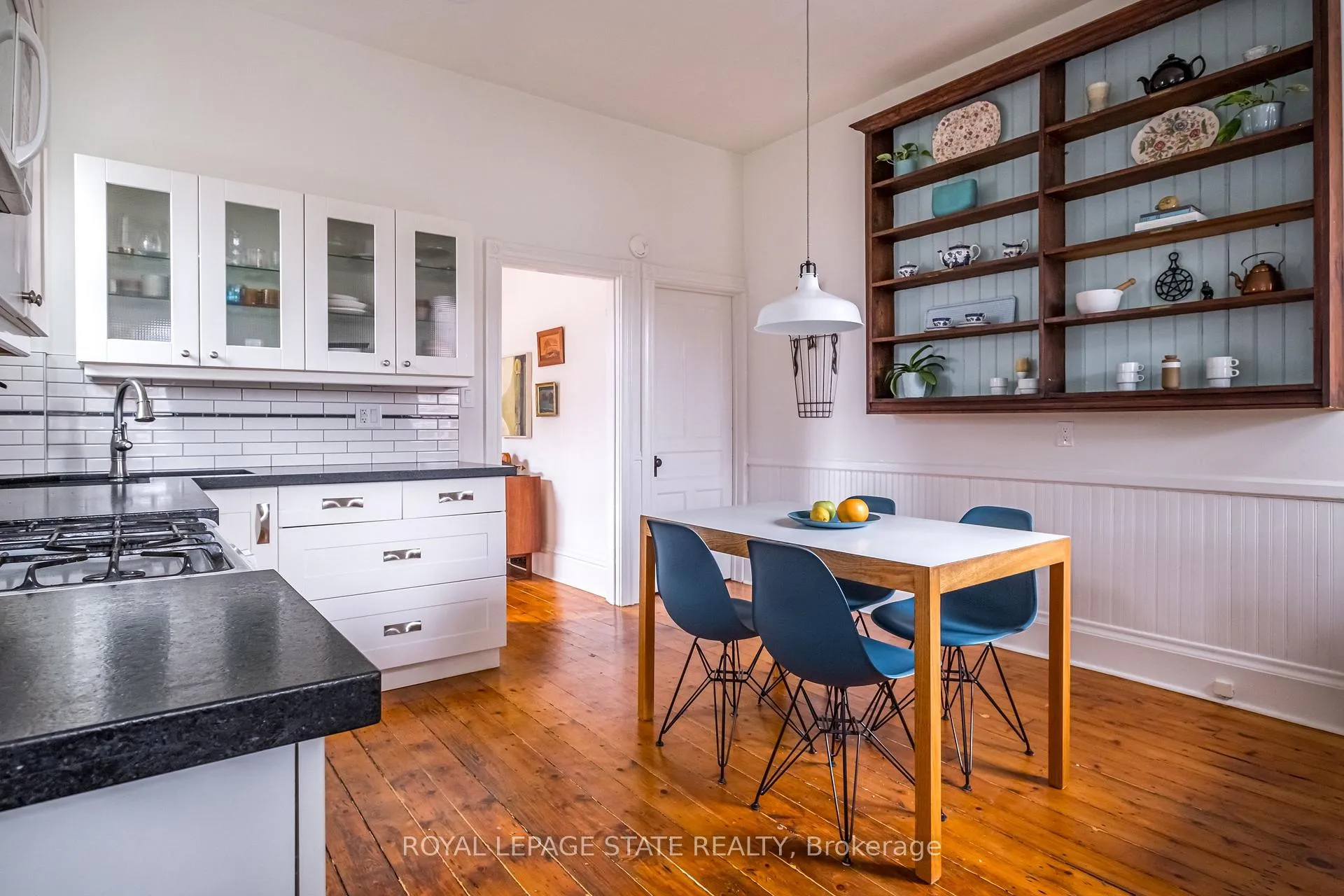 Photo 17 of 23 Murray Street W, Hamilton, Central — HOMEH